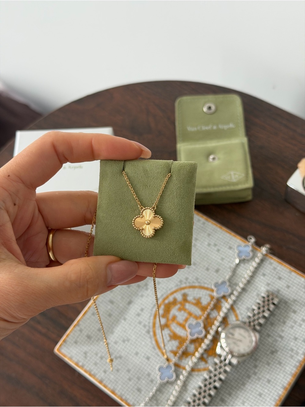 vintage alhambra gold pendant